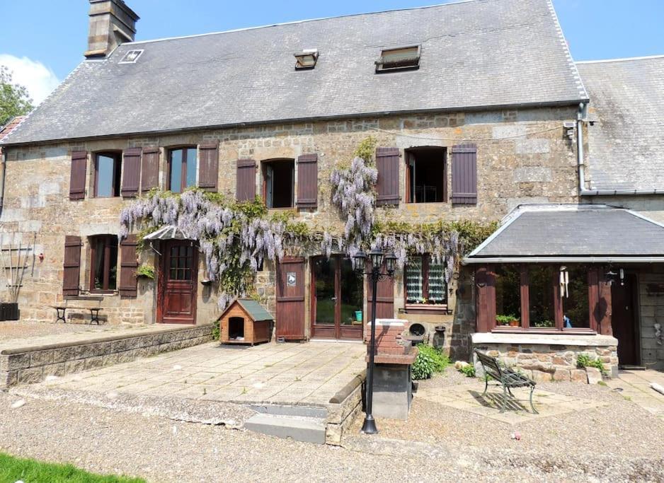Villa Bienvenue A La Seliniere ! à Champ-du-Boult Extérieur photo